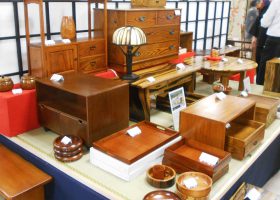 工芸品展示ブース2
